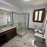 فيلة Ballena Azul كوستا تاغيسي