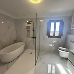Ballena Azul كوستا تاغيسي